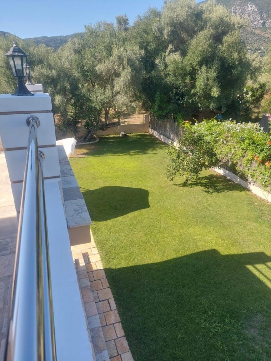 Villa Morris Nydri  Buitenkant foto